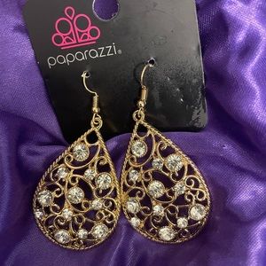 ❌SOLD❌ Sparkling Gold Paparazzi Teardrop Earrings